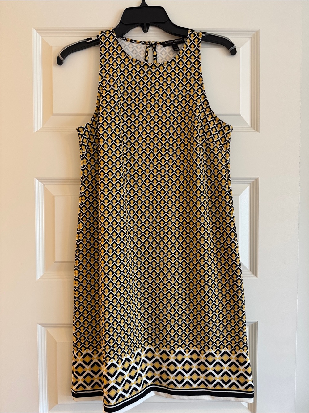 Banana Republic Sleeveless Geometric Print Shift Dress in Yellow and Black